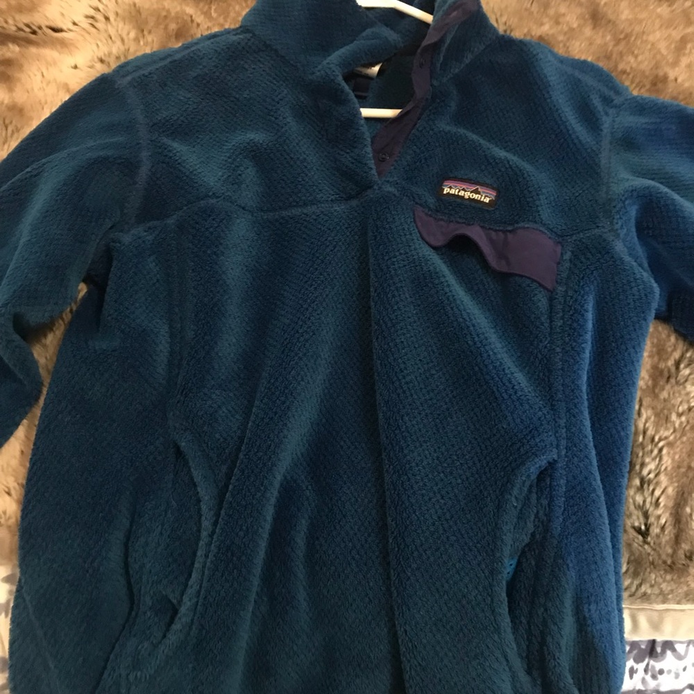 Blue Patagonia Pull Over